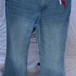 Lucky Brand Light Blue Denim Jeans with Brown Leather Patch